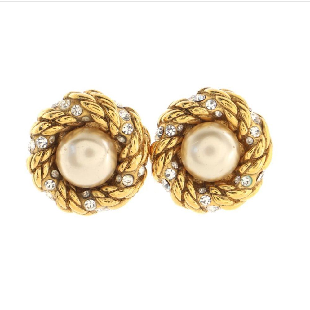 Auth Chanel Vintage Round Clip-On Earring Earrings Metal Jebwa 2J140 - Picture 1 of 4